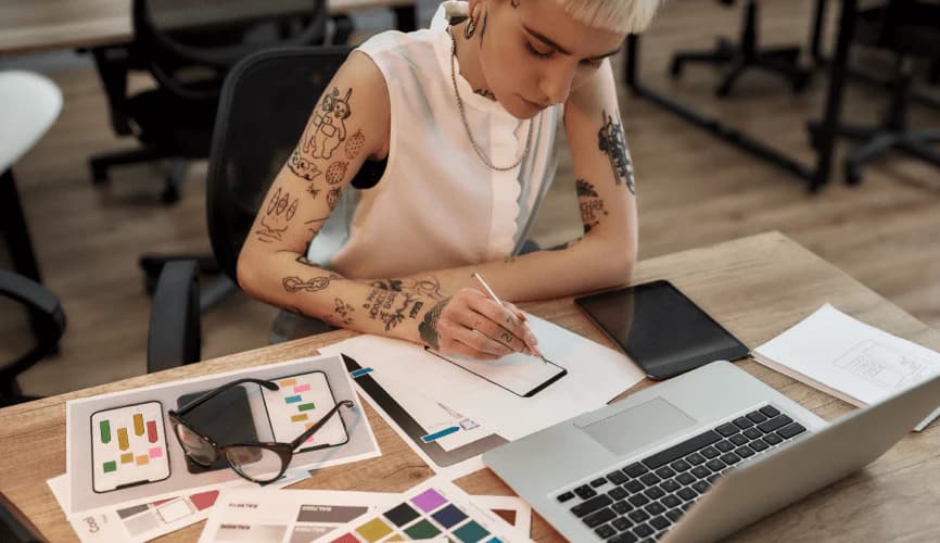 A Shopify designer at the Ecomm Wizards Shopify design agency